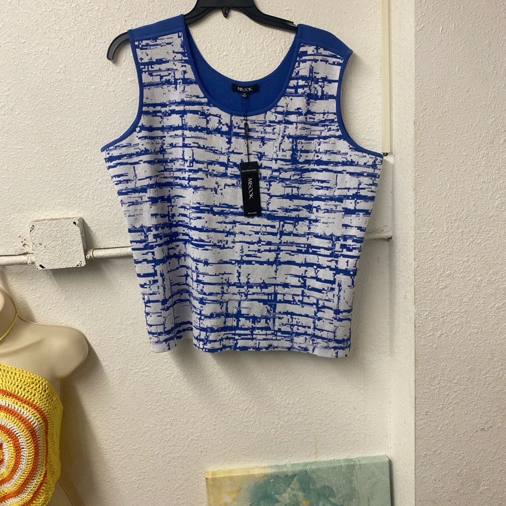 Misook - Reverdible Blue and White Knit sleeveless top - Patterned Sweater